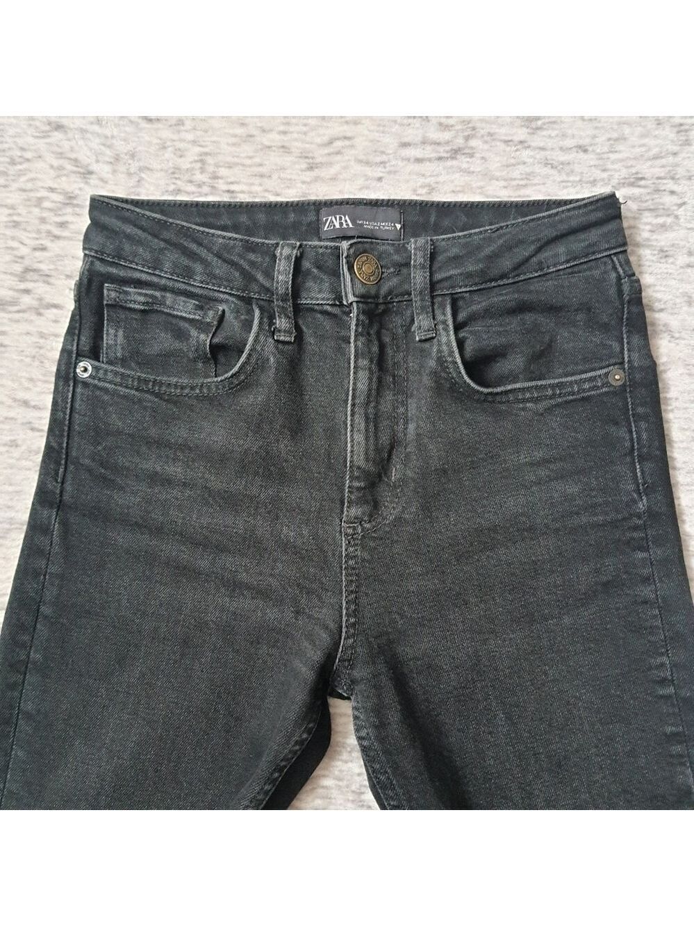 Zara Black High Waisted Straight Skinny Jeans Size 2 Raw Hem - Picture 3 of 12